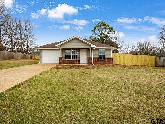 2nd image of 202 Park Ln