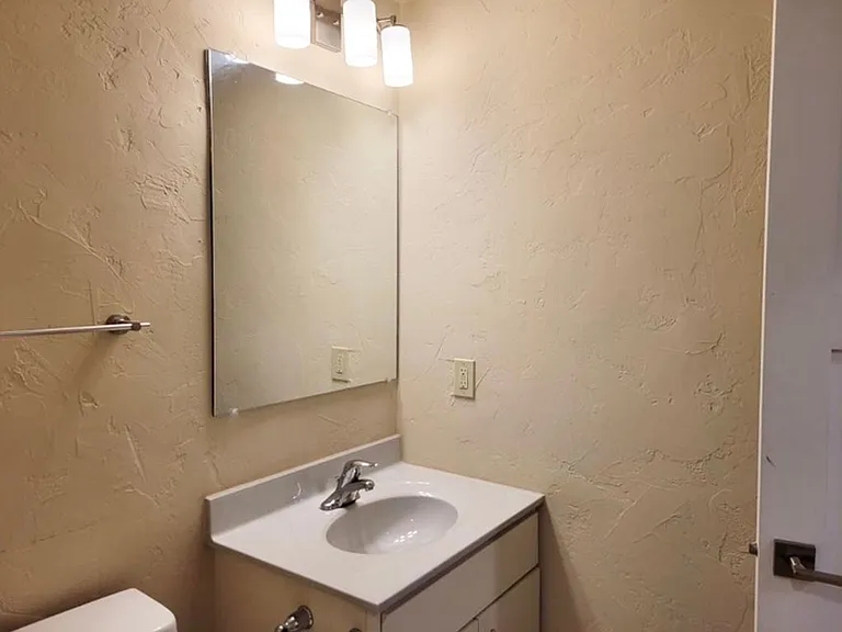 525 E Kiowa St #201 — Photo 13