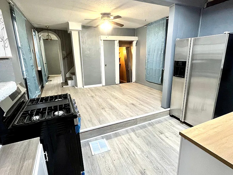 221 Luella Ave — Photo 6