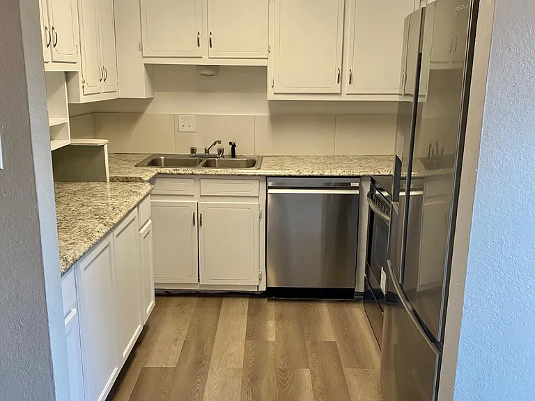 2119 Fleur De Lis Ct — Photo 10