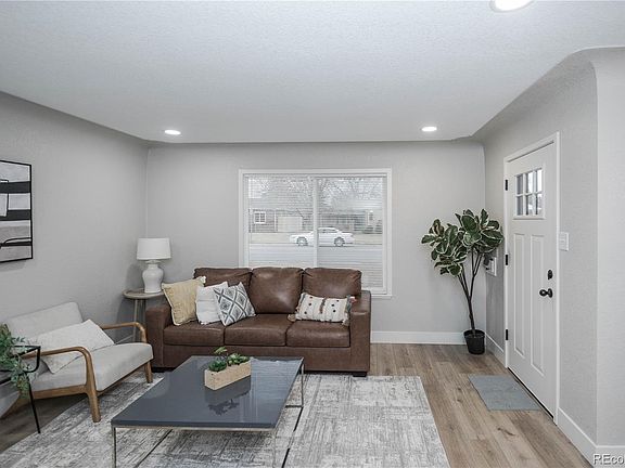 3rd image of 3080 Dahlia Street