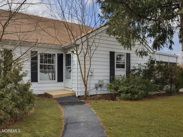 15 Dover Walk #1015, Toms River, NJ 08753