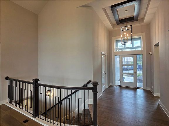 2nd image of 1205 Hampton Dr