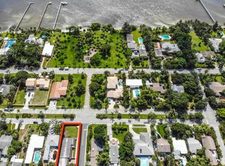 1031 S Palmway, Lake Worth, FL 33460