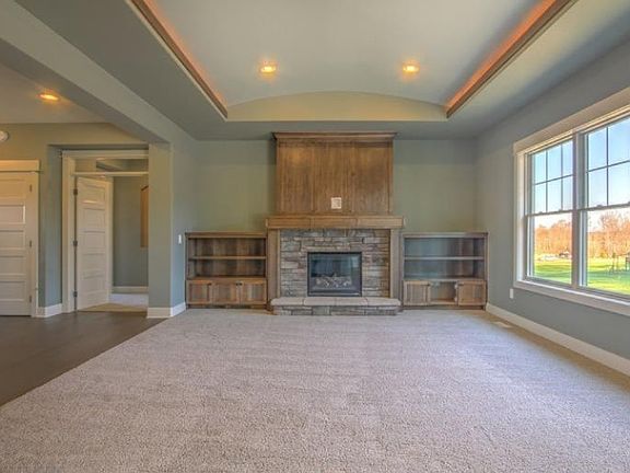 3rd image of 8081 Lionel Dr