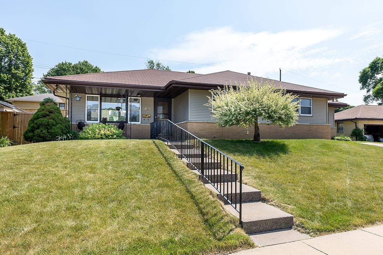 3058 Kane Ct, Dubuque, IA 52001 Zillow