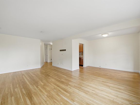 3rd image of 667 Pelham Road #B10