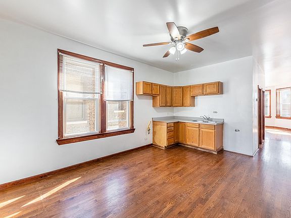 3rd image of 3027 S Kostner Ave #2