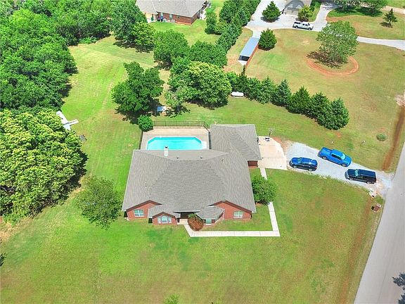 3rd image of 13141 La Cresta Dr