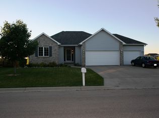 1355 Circle Dr, Sun Prairie, WI 53590