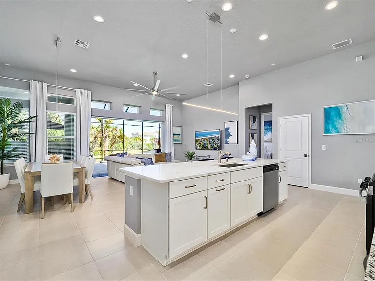 55 Atlantic Dr — Photo 6