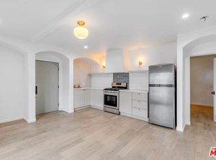 3206 Larissa Dr, Los Angeles, CA 90026