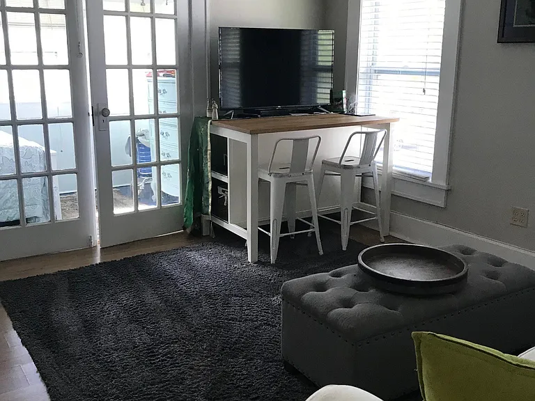 147 8th Ave N #2 — Photo 5