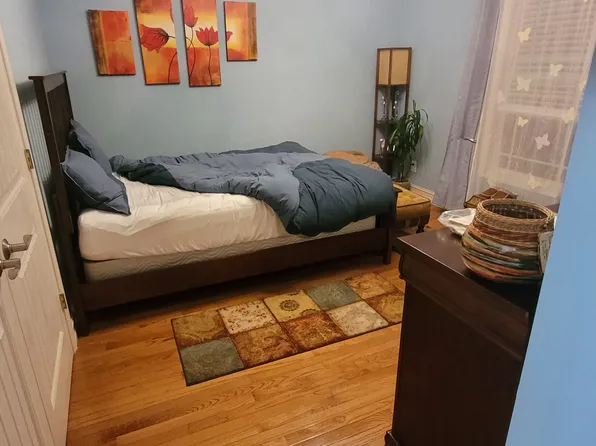 (undisclosed Address), Candler, NC 28715