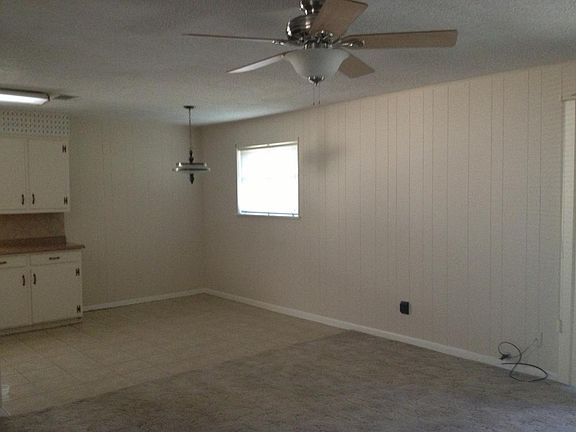 5th image of 513 Carlyle Dr