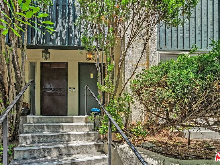11260 Overland Ave #12D — Photo 7