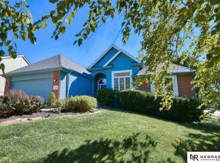 4453 N 165th St, Omaha, NE 68116