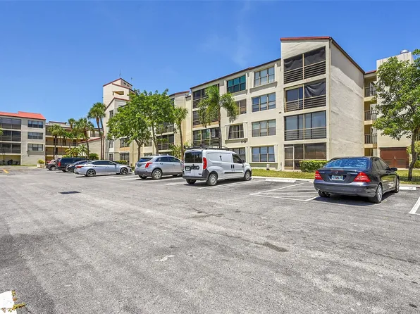 2304 S Cypress Bend Dr APT 512, Pompano Beach, FL 33069