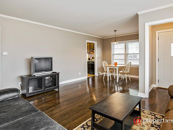 Living Room/Dining Room