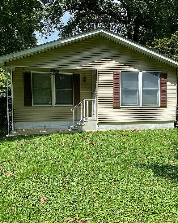 1st image of 22711 Holly Way W