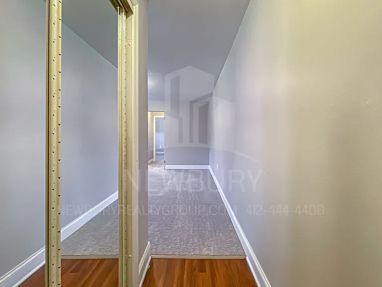 Aspen Court Apartments — Photo 2
