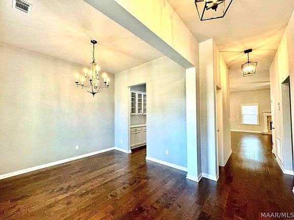 2nd image of 9147 Crescent Lodge Cir