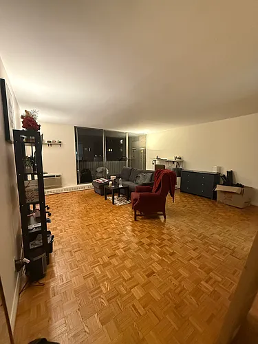 122 Chiswick Rd #413 Photo 1