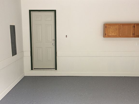 GARAGE WITH CABINETS