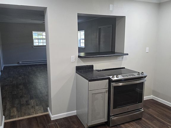 2nd image of 2660 Supreme Ave