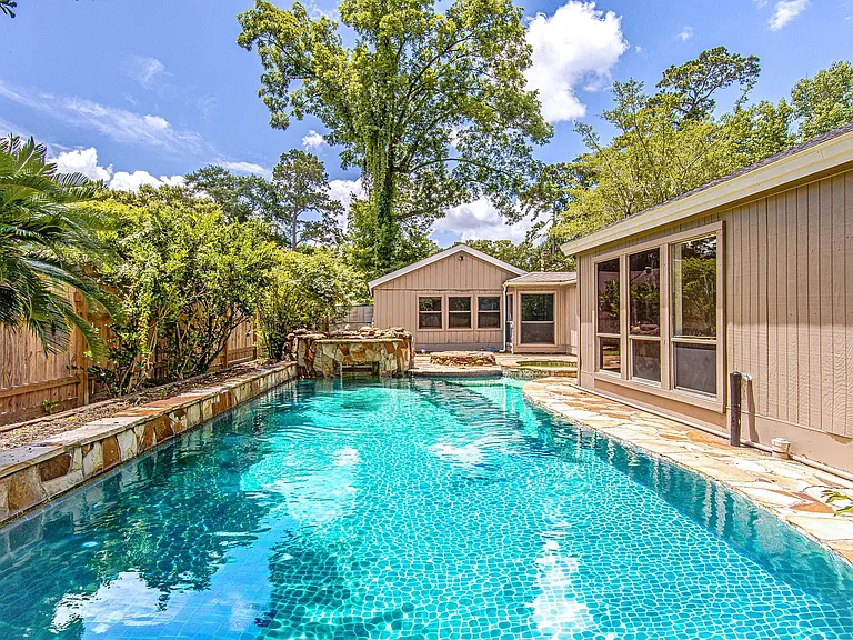 3406 Forest Village Dr — Photo 38