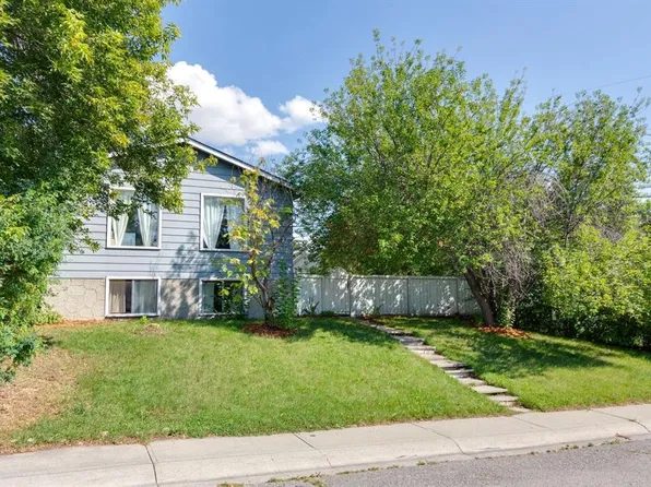 3556 NW 33rd St SE, Calgary, AB T2B 2C2