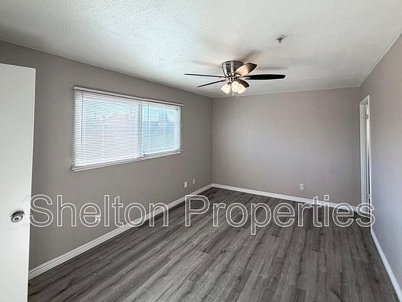 3rd image of 6301 W Earll Dr