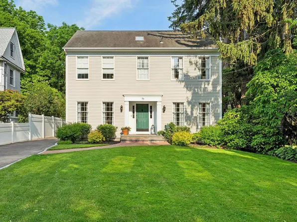 38 Maple Avenue, Northport, NY 11768