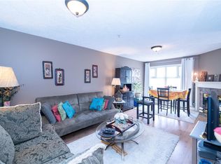2527 Quadra St #307, Victoria, BC