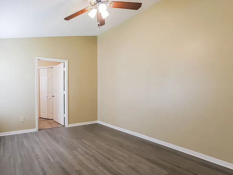 7706 Ellis Dr — Photo 8