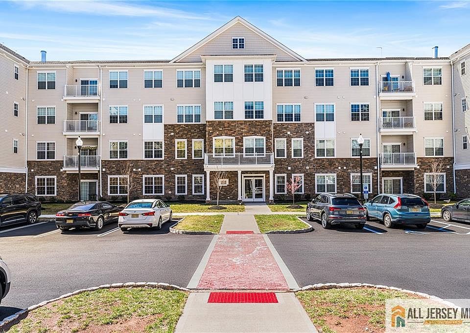 1st image of 547 Lorhan Dr
