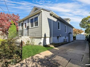 355 Elm St, Elmwood Park, NJ 07407