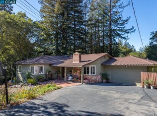 222 Hall Dr, Orinda, CA
