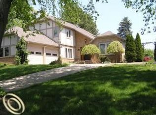 64344 Limerick Ln, Washington, MI 48095
