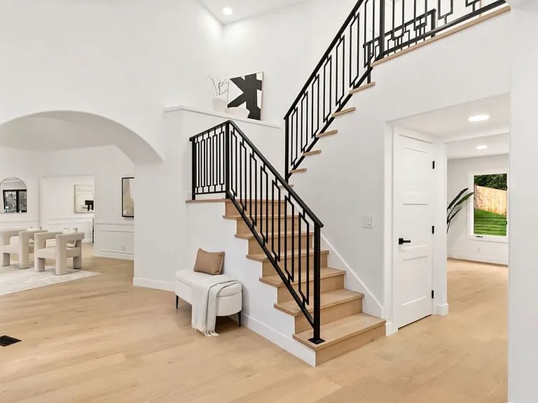 19108 NE 143rd Pl — Photo 2