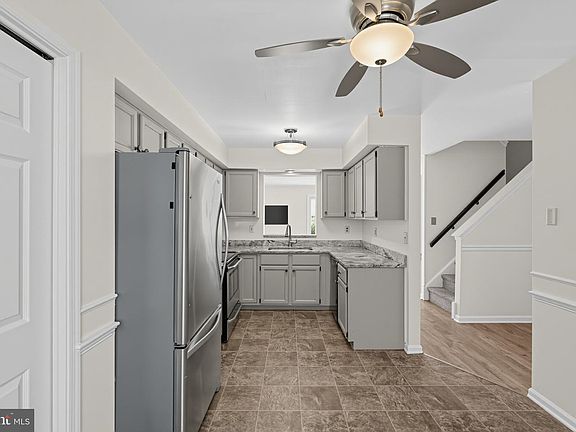 4th image of 16 Oak St