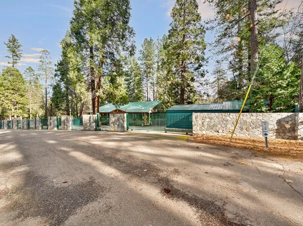 2911 Larkspur Ln, Camino, CA 95709