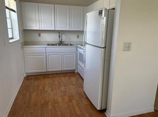 40 Waltham E #B, West Palm Beach, FL 33417
