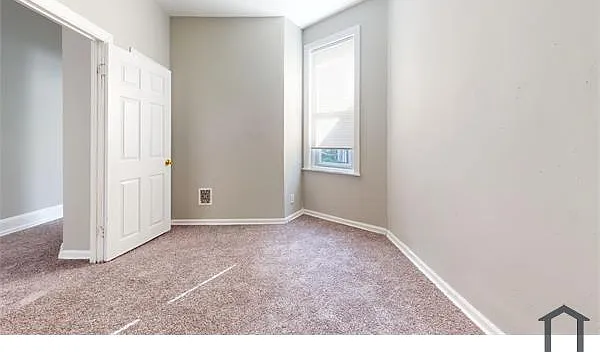 1426 S 52nd St — Photo 15