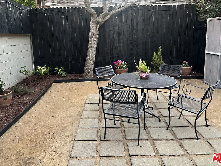 6533 Costello Ave — Photo 14