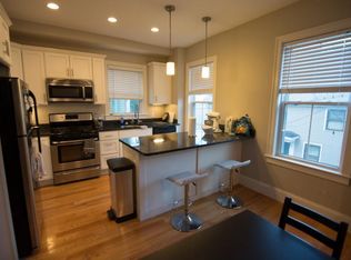 27 7th St #3A, Cambridge, MA 02141