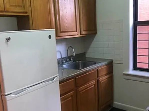 32-56 41st Street image 1 of 5