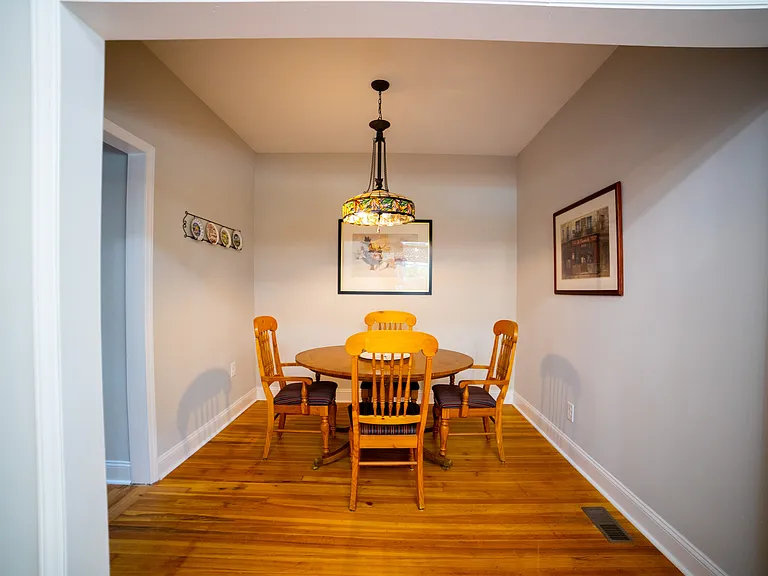 801 E Marion St — Photo 11