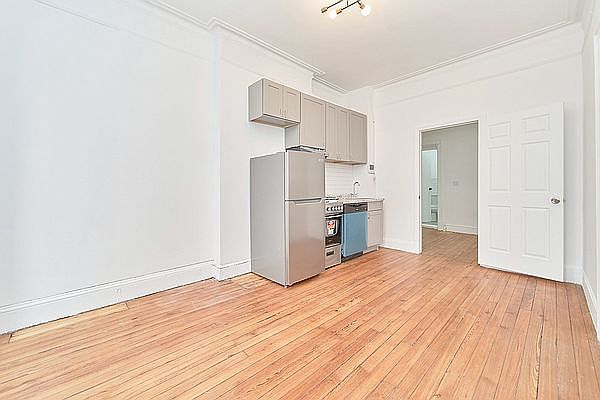 1st image of 430 E 66th St #1