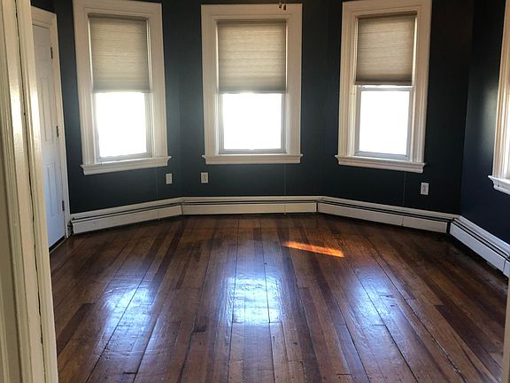5th image of 128 Wood St #2